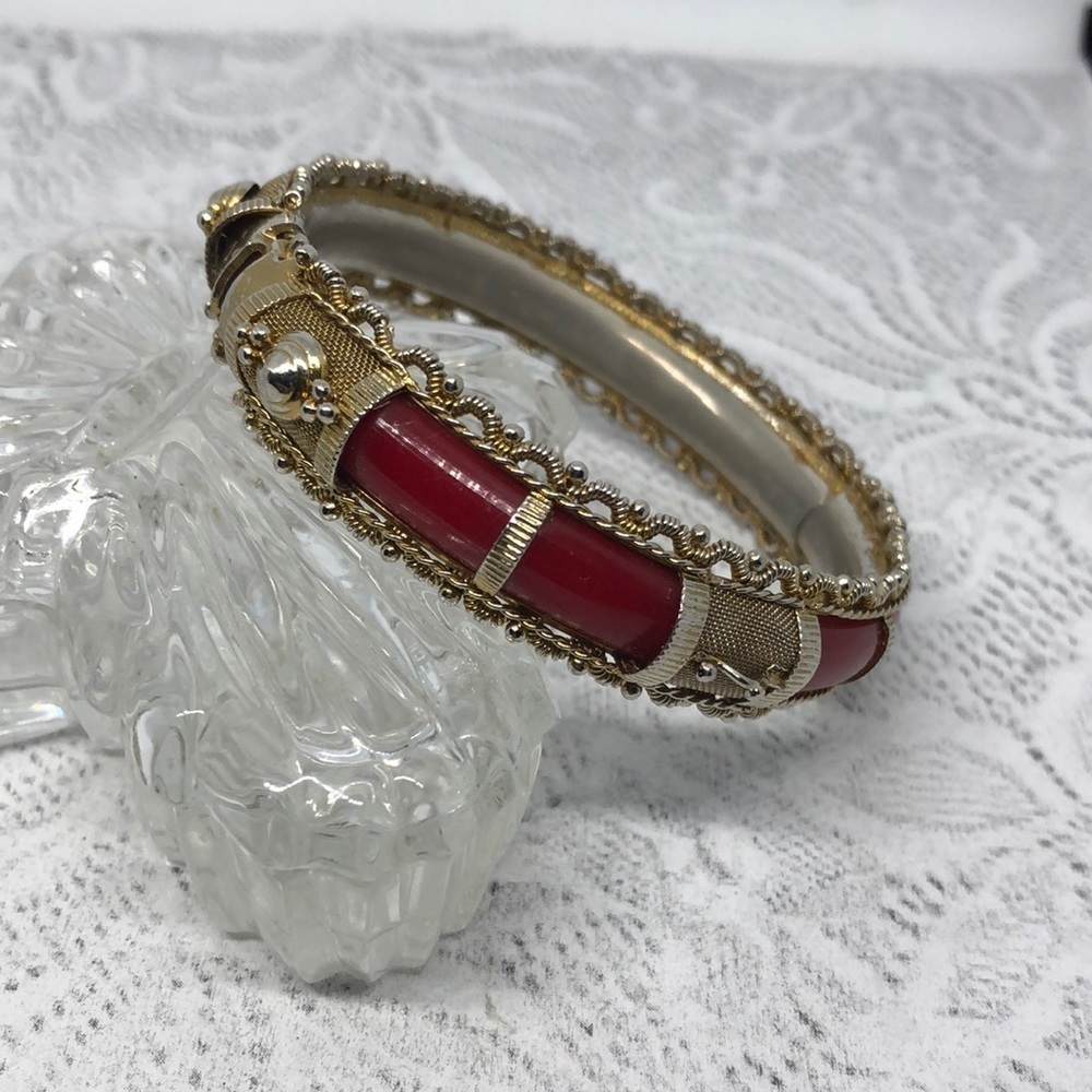 Vintage red and gold tone mesh clamper bangle bracelet